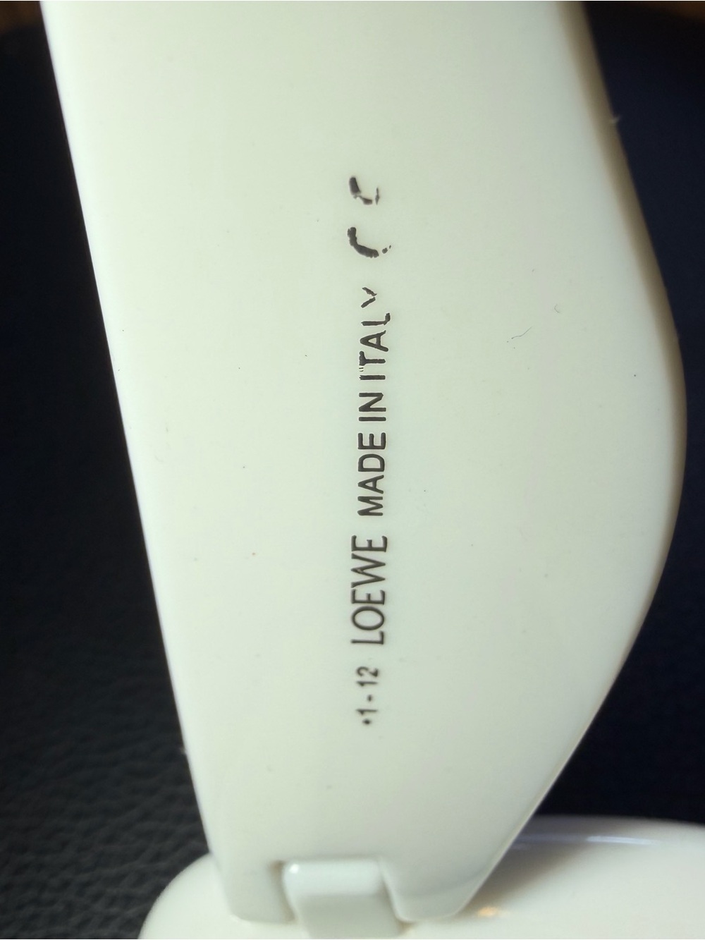 LOEWE Inflated oversized square-frame acetate Woman’s sunglasses Case Pre Owned - Picture 10 of 16